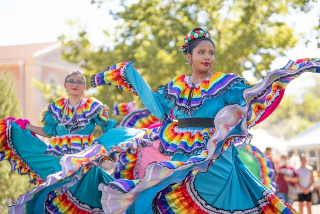 Ballet Folklorico de Barajas dancers entertain a large crowd at the 28th Annual Chile and Frijoles Festival on Saturday, Sept. 24, 2022.